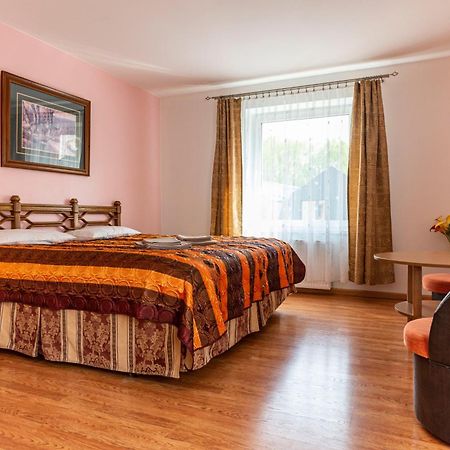 Hotel Smiltele Palanga Esterno foto