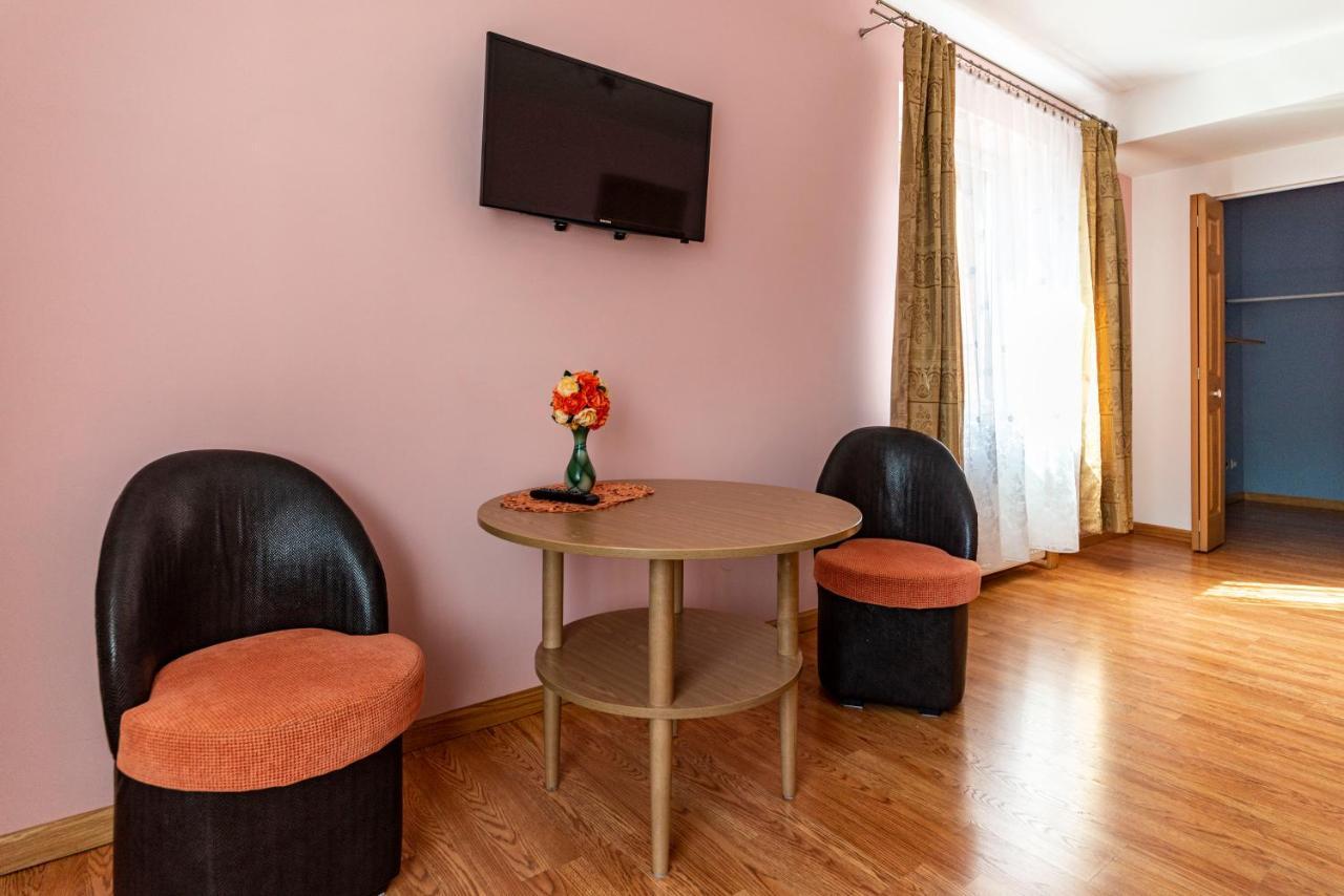 Hotel Smiltele Palanga Esterno foto